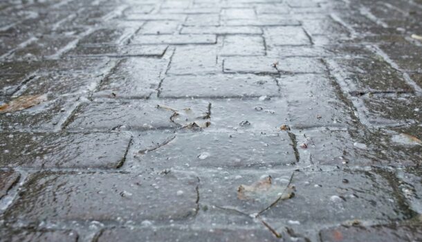 Noorden onder code geel door gladheid, regen nadert